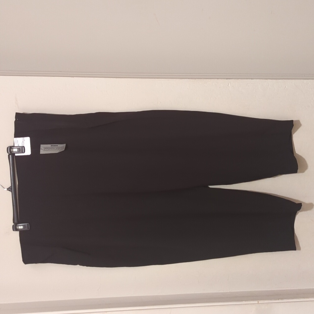 Avenue Average 24 stretch black pants